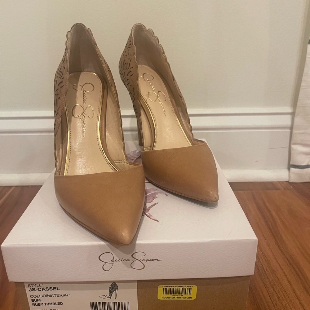 ❤️Jessica Simpson leather pumps size 8.5